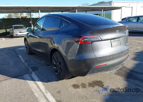 2024 Tesla Model Y Long Range Dual Motor All-Wheel Drive from USA, damaged, VIN 7SAYGDEE0RA331282